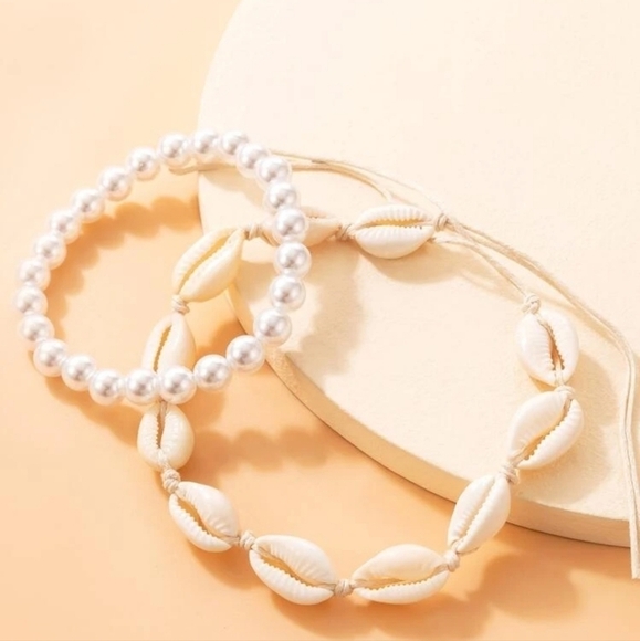 White Puka Shell Anklet accented with Pearl Anklet - Picture 2 of 6